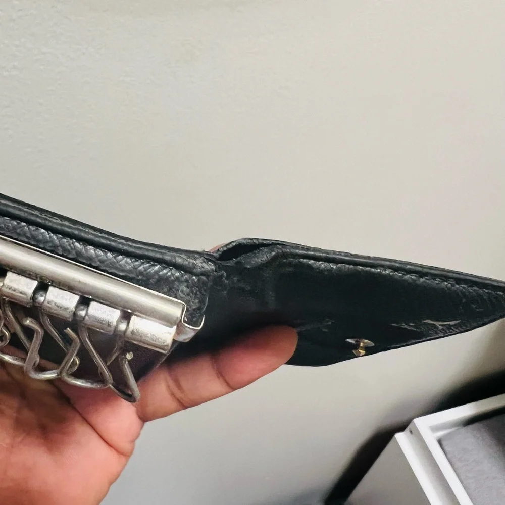 Vintage Louis Vuitton Key Holder - Picture 6 of 6